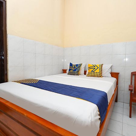 Spot On 2011 Hotel Mekar Sari Solo Εξωτερικό φωτογραφία