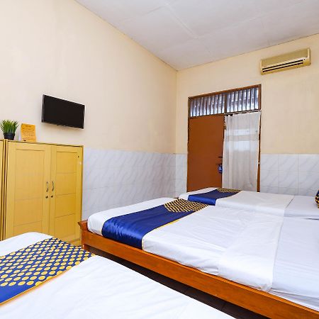 Spot On 2011 Hotel Mekar Sari Solo Εξωτερικό φωτογραφία