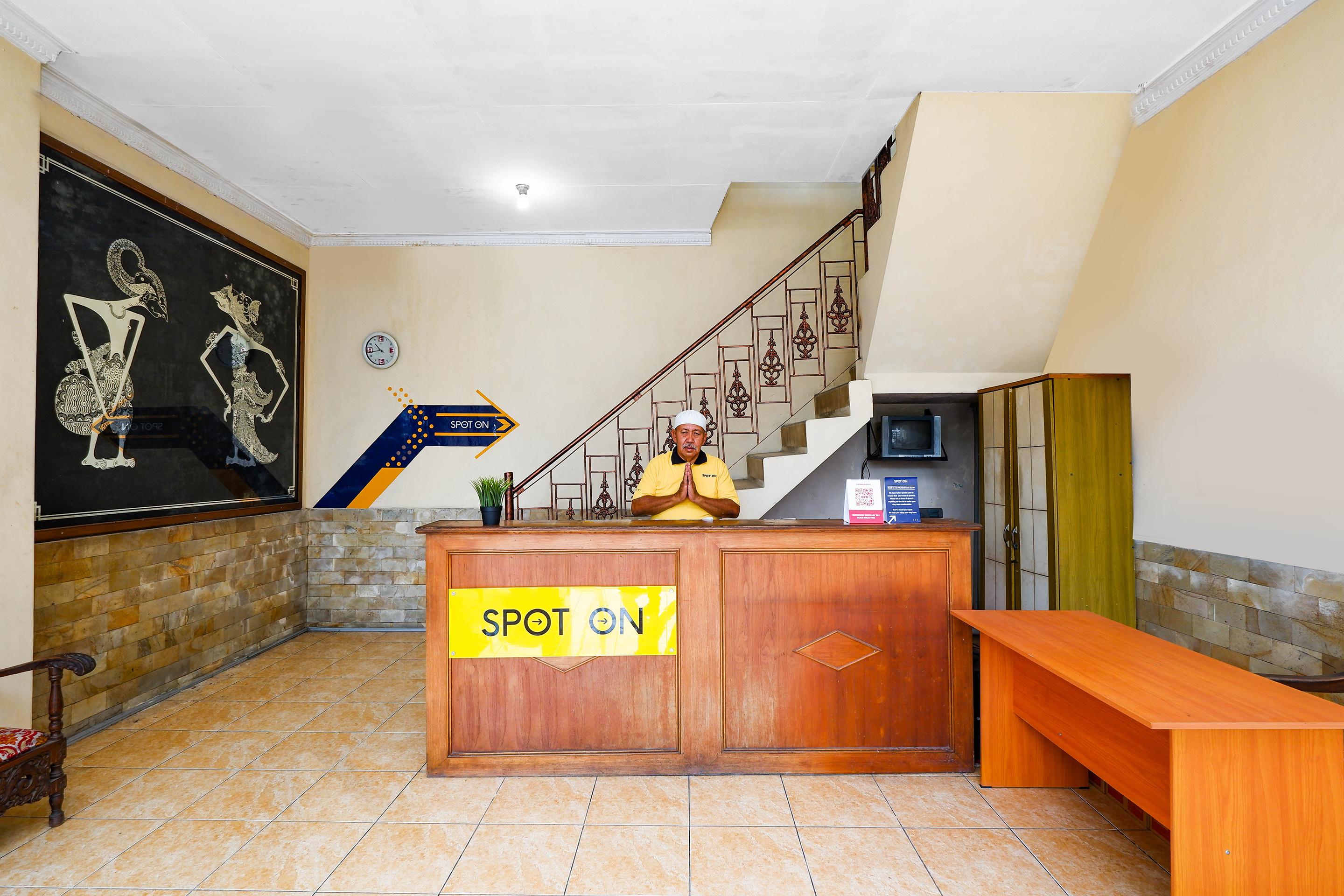 Spot On 2011 Hotel Mekar Sari Solo Εξωτερικό φωτογραφία