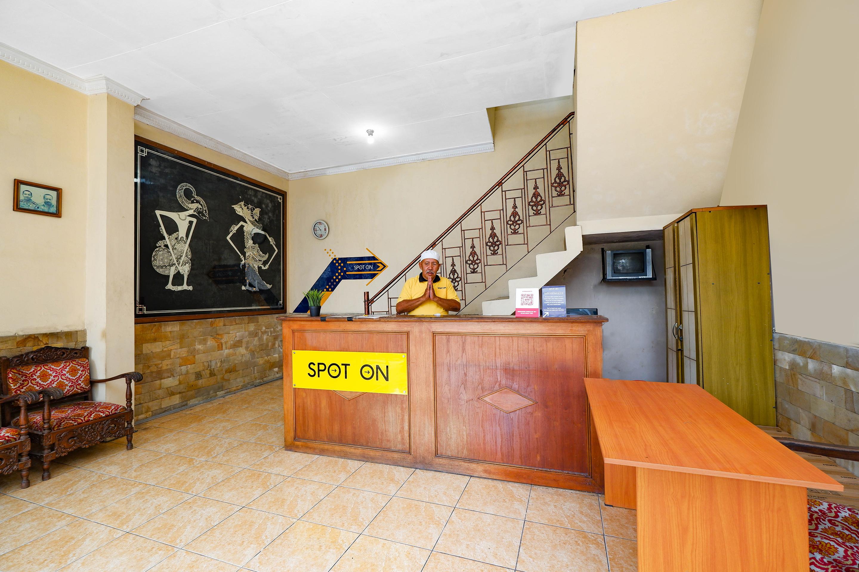Spot On 2011 Hotel Mekar Sari Solo Εξωτερικό φωτογραφία