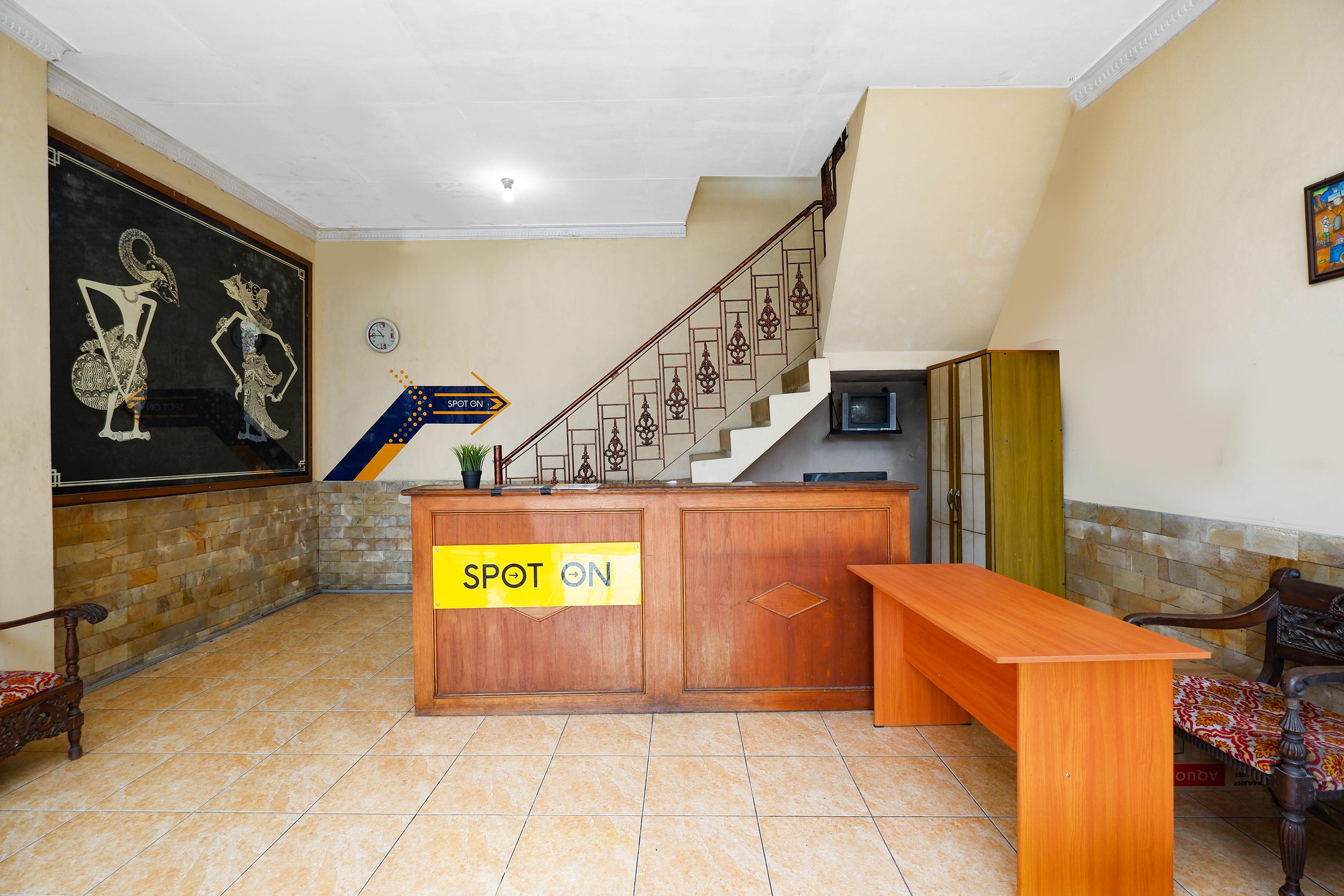 Spot On 2011 Hotel Mekar Sari Solo Εξωτερικό φωτογραφία